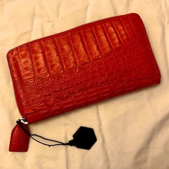 Red Crocodile Genuine Women's Wallet - Picture 2 of 10